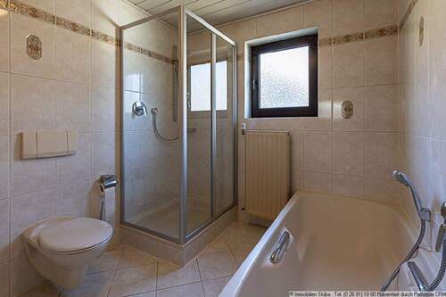 Badezimmer EG Bild 1 - 