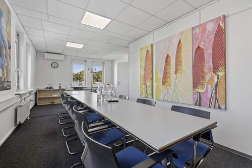 Besprechung - 5 Zimmer Büro in Ettlingen
