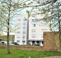 18 Familien-Haus, moderne Büroräume im Erdgeschoss, plus gewerblicher Anbau - Konz