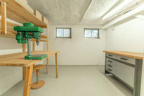 Keller Werkstatt Stageing - 