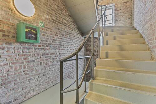 Treppenhaus - Büro mit 163,00 m&sup2; in Krefeld zur Miete