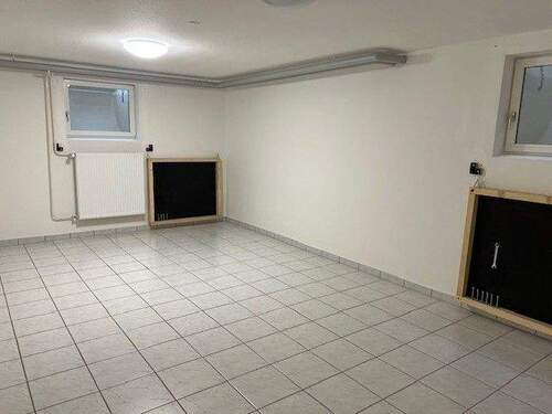 KG - großer Kellerraum (Hobbyraum) - 