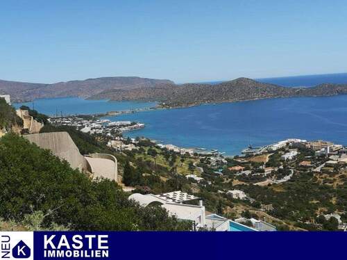 Titel - Grundstück mit Panoramablick auf das Meer in der exklusiven Touristengegend von Elounda