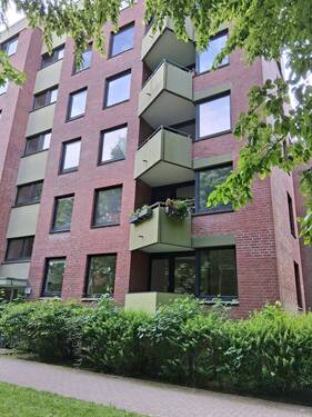 Hausansicht - 2 Zimmer Etagenwohnung zur Miete in Hamburg