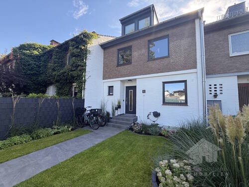 Hausansicht - 5 Zimmer Reihenmittelhaus zum Kaufen in Norderstedt