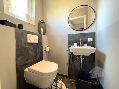 Gäste-WC - 5 Zimmer Reihenmittelhaus in Norderstedt