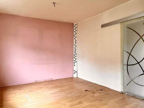 Wohnzimmer - 5 Zimmer Reihenendhaus zum Kaufen in Schkopau