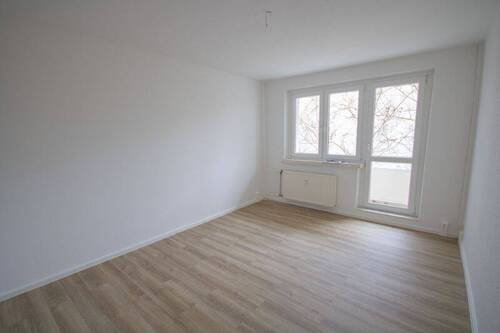 Wohnzimmer - 3 Zimmer Etagenwohnung in Halle (Saale)