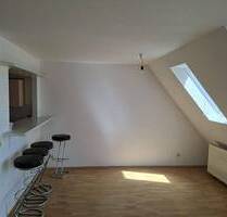 Lichtdurchflutete 2-Zimmer-Wohnung mit Süd-Balkon in Herrenberg-Oberjesingen
