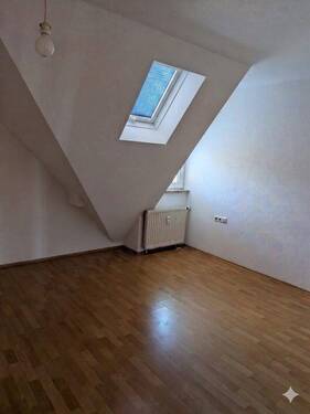 Schlafzimmer mit Dachfenster - 