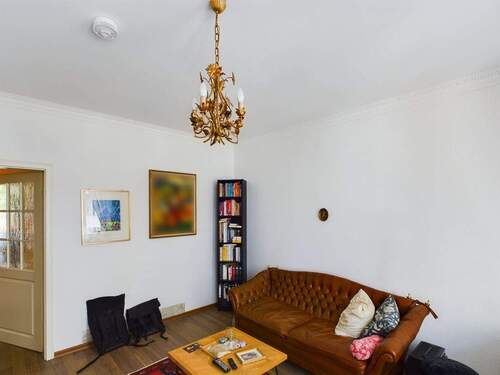 67f32782-1a20-436d-b0bd-ffd3c7bb8548-1874560482.jp - 