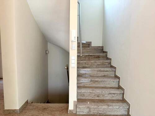 hochwertige Granittreppe - 