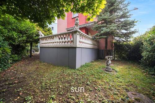 GARTEN MIT STILVOLLER TERRASSE - 