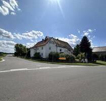 Charmantes Einfamilienhaus mit Einliegerwohnung, großem Grundstück und Nebengebäuden - Otterwisch