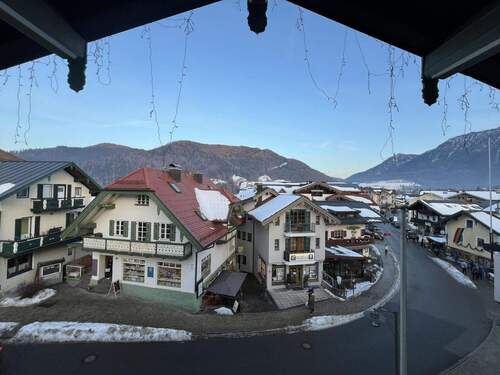 Blick - Erstbezug nach Sanierung: Großzügiges Wohnerlebnis mitten im Zentrum