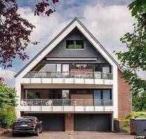 Attraktives Mehrfamilienhaus mit abtrennbarem Bauplatz - Ahrensburg