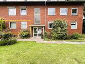 Hauseingang - 3 Zimmer Etagenwohnung zum Kaufen in Wentorf bei Hamburg
