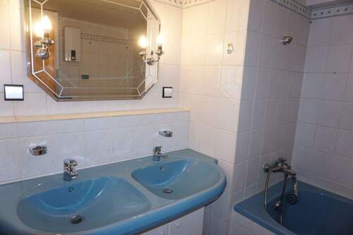 Badezimmer EG (2).JPG - 