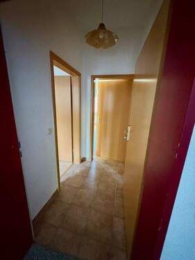 Flur - Etagenwohnung mit 53,30 m&sup2; in Altenburg zur Miete