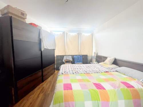 Schlafzimmer - 3 Zimmer Etagenwohnung zum Kaufen in Krefeld