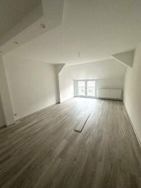 Wohnzimmer - Etagenwohnung mit 43,90 m² in Zeulenroda-Triebes zur Miete