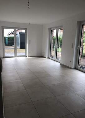 Wohn- und Esszimmer - 