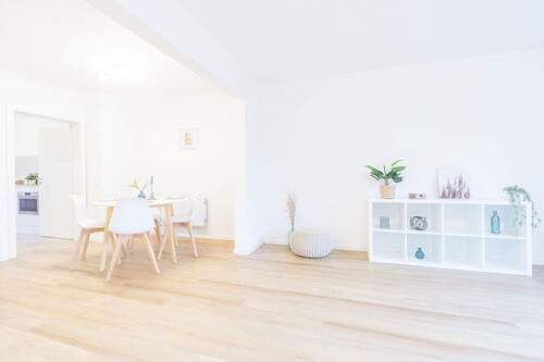 Gemeinsam essen und genießen - Reihenmittelhaus mit 170,00 m&sup2; in Nürnberg zum Kaufen