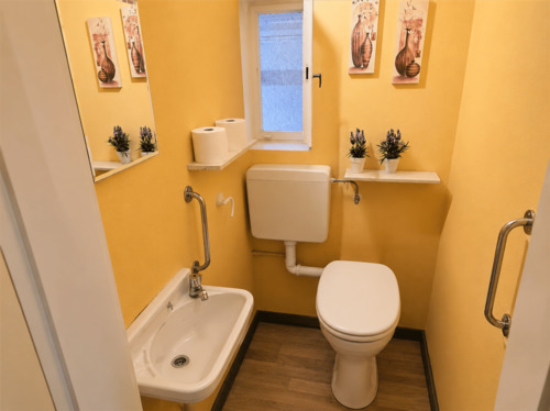 EG - WC - 