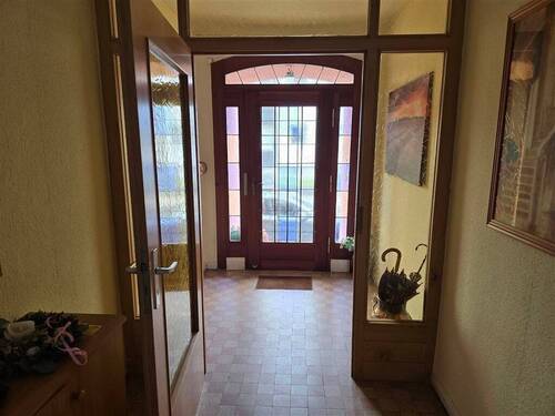 EG - Flur - Einfamilienhaus mit 291,40 m&sup2; in Emmerthal zum Kaufen