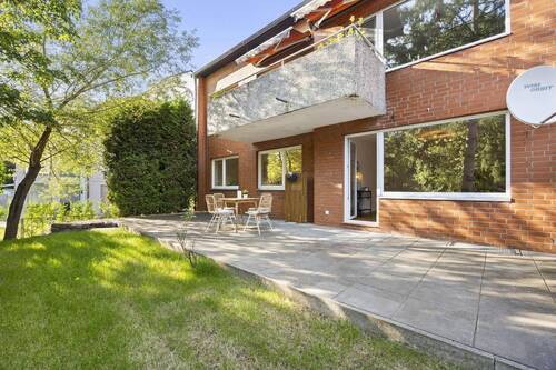 Großer Garten mit Terrasse - 