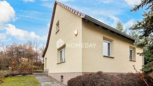 Außenansicht 1 - Idyllisches, kleines EFH mit Nebenhaus auf 900 m² Grundstück, Terrasse & Garage in Andreasvorstadt