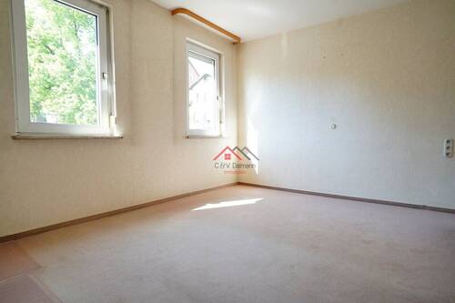 Wohnzimmer - 2 Zimmer Etagenwohnung in Tuttlingen