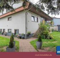 Mehrfamilienhaus mit 4-5 WE. Große Eigentümerwohnung wird mit Verkauf frei. 3 Garagen. - Friedberg (Hessen)