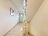 Treppenhaus - 3 Zimmer Etagenwohnung zum Kaufen in Oberstenfeld