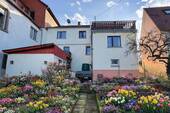 2 Gartenseite der Liegenschaft - 8 Zimmer Einfamilienhaus zum Kaufen in Theisbergstegen