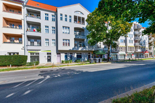 Fassade - 1 Zimmer Etagenwohnung zum Kaufen in Berlin