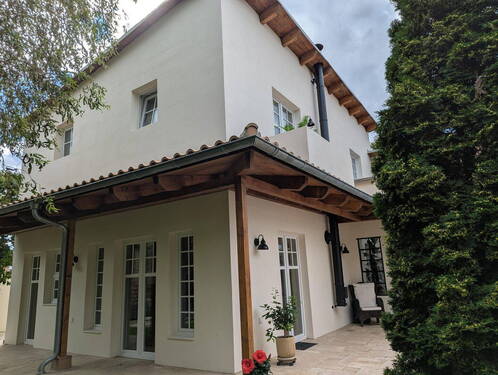 Rückseite mit Vordach - 