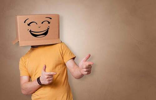 Karton - Lächeln - Kleine 1-Zimmer-Etagenwohnung im Herzen von Kaiserslautern