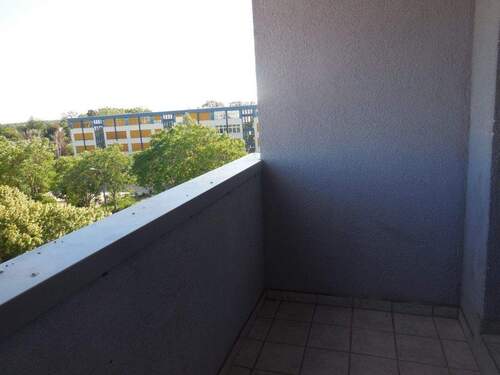 Balkon - 4 Zimmer Etagenwohnung in Dessau-Roßlau