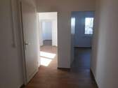 Flur - Etagenwohnung mit 64,80 m&sup2; in Dessau-Roßlau zur Miete