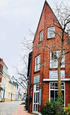 besondere Architektur - Gewerbeobjekt (Büro, Produktion, Verkauf) zum Kaufen in Schleswig