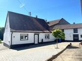 Ihr neues Zuhause - Modernisiertes Bauernhaus mit Ökonomieteil, Scheune und Hof - Wohnen auf einer Ebene
