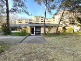 Schwimmhalle_Eingang - 