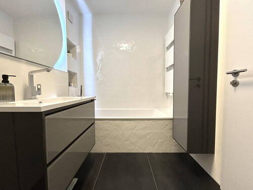 Badezimmer_Badewanne - 