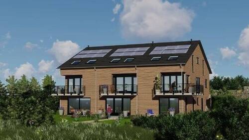 Dach grossflächig mit Photovoltaik belegt - 