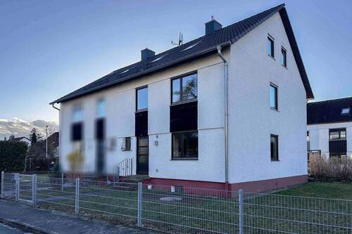 Gartenansicht - Familienglück in Baiersdorf - geräumige, bezugsfreie Doppelhaushälfte mit großem Garten