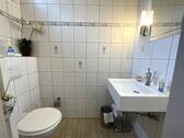 Gäste WC - Doppelhaushälfte mit 170,00 m&sup2; in Rosengarten zum Kaufen