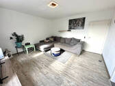 Wohnzimmer - 3 Zimmer Etagenwohnung zur Miete in Sessenbach