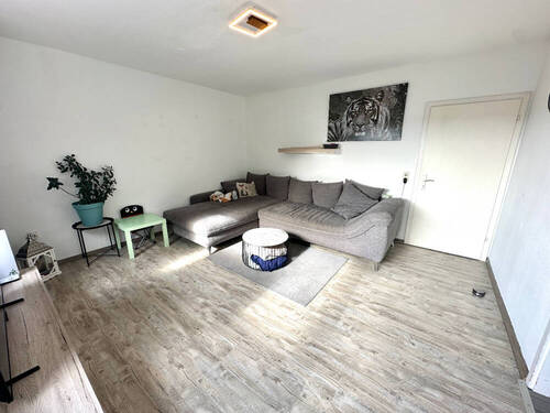 Wohnzimmer - 3 Zimmer Etagenwohnung zur Miete in Sessenbach