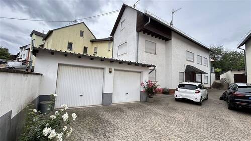 Innenhof - Großzügiges Familienhaus in ruhiger Wohnlage